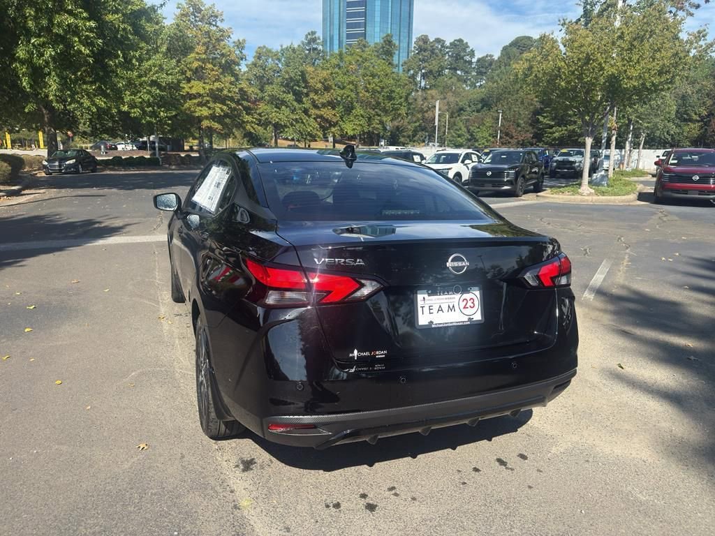 New 2025 Nissan Versa SV image 5