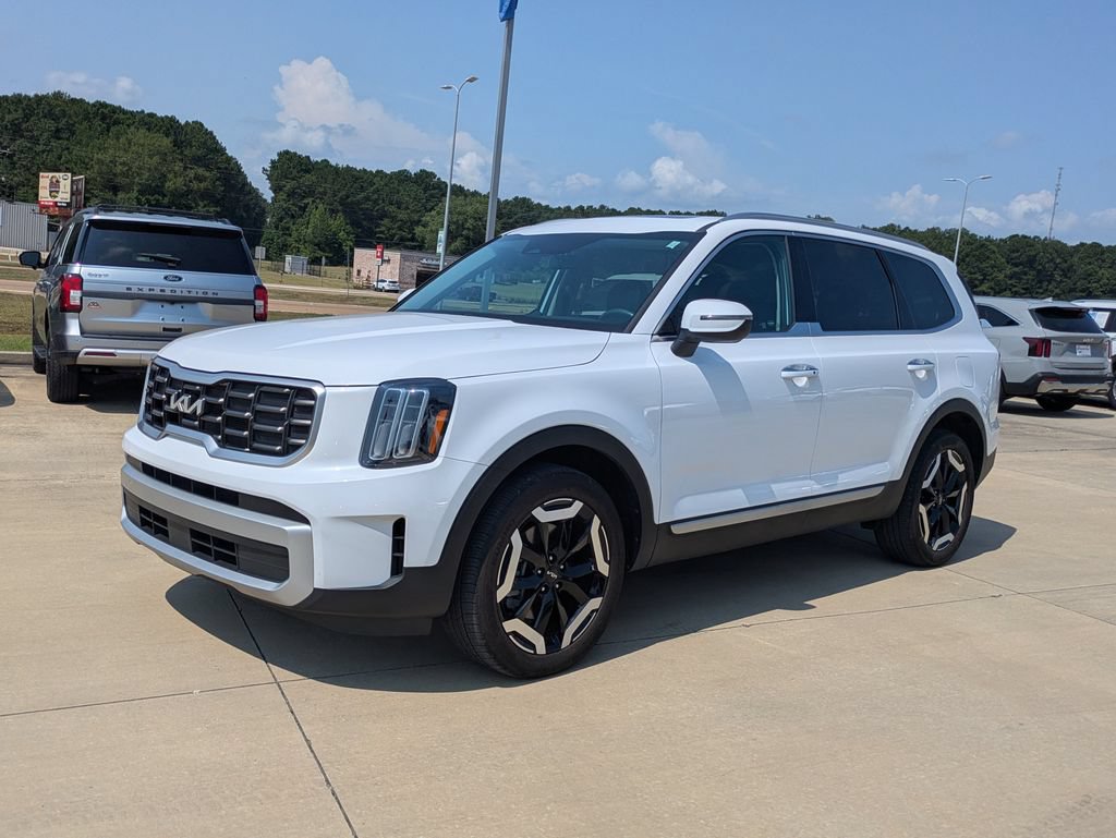 Used 2025 Kia Telluride S FWD image 1