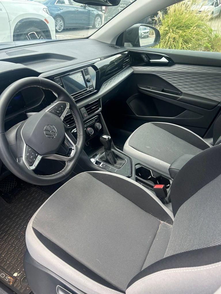 Used 2023 Volkswagen Taos S FWD image 3