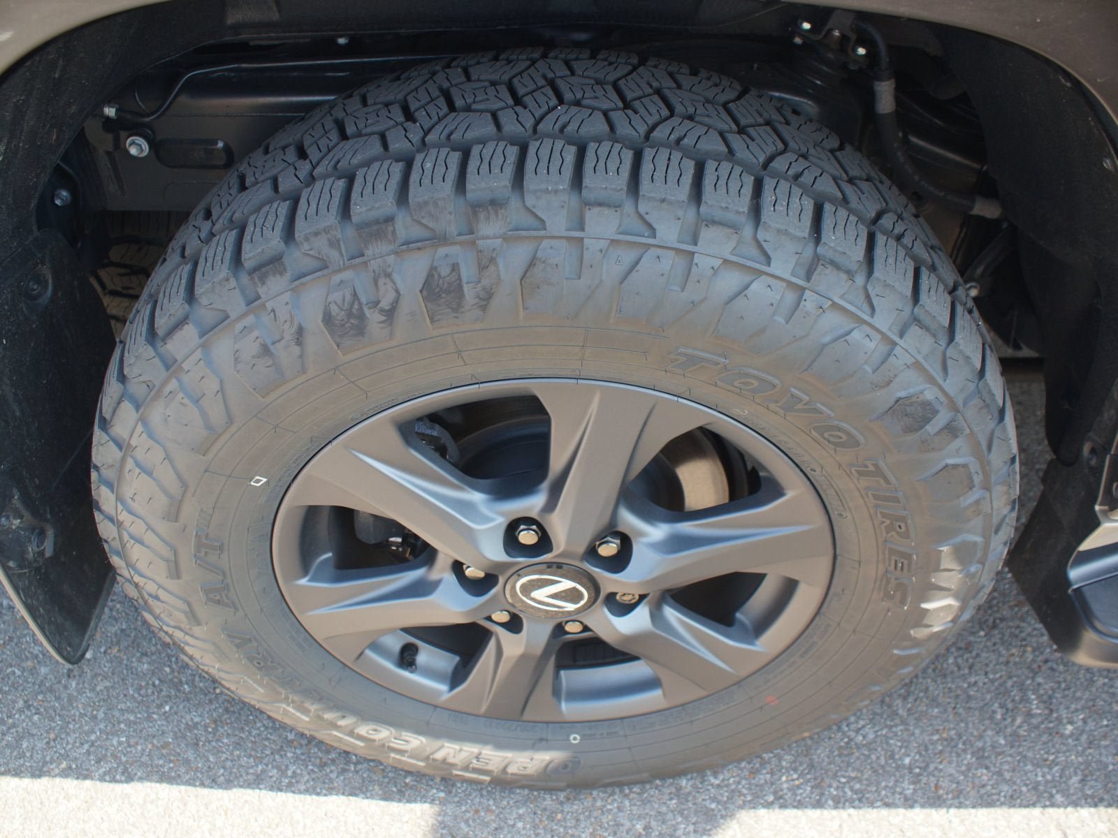 Used 2025 Lexus LX 700h Overtrail AWD/4WD image 27