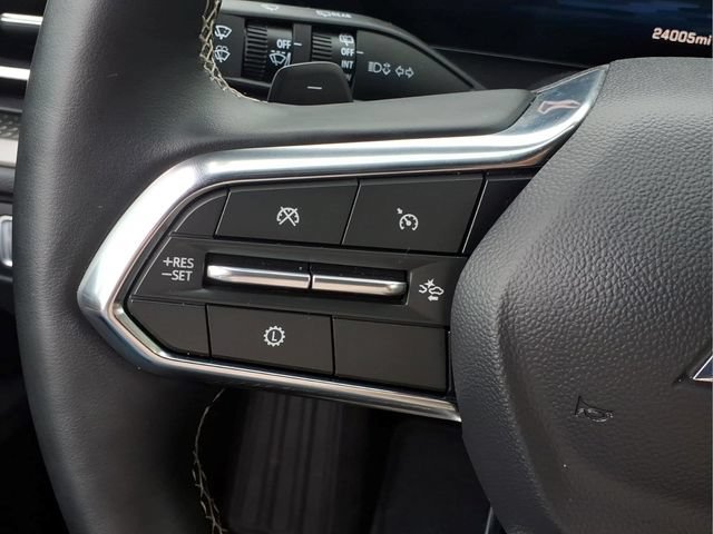 Used 2026 Chevrolet Traverse LT w/ Driver Confidence Package FWD image 21