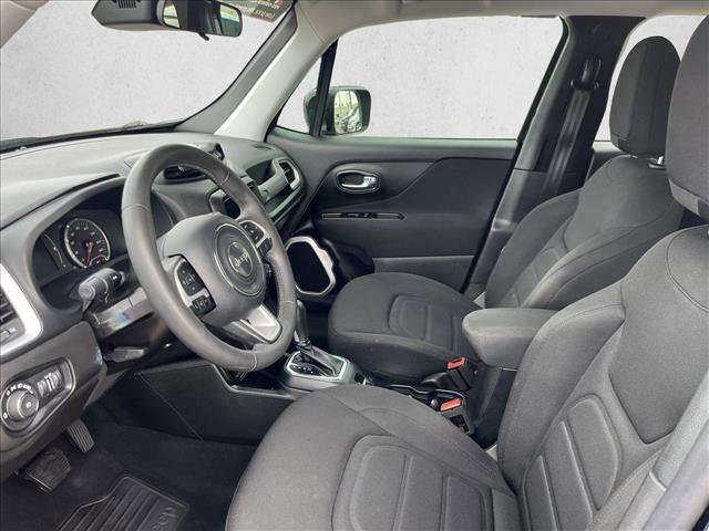 Used 2020 Jeep Renegade Latitude image 9