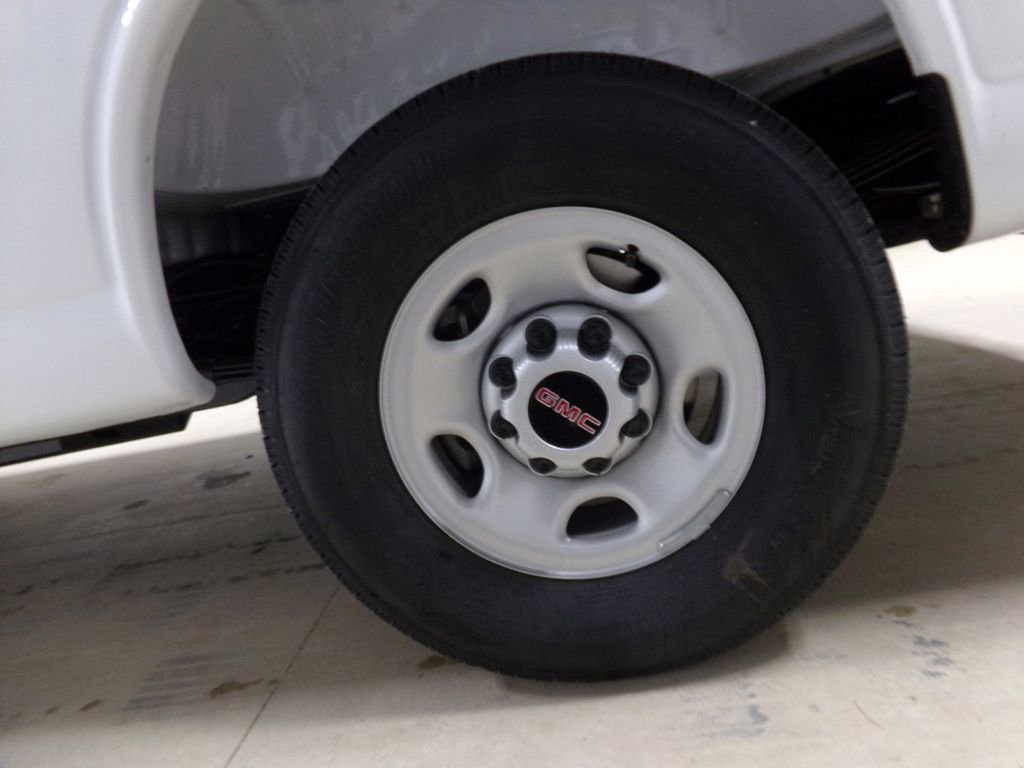 New 2025 GMC Savana 2500 w/ Driver Convenience Package image 22