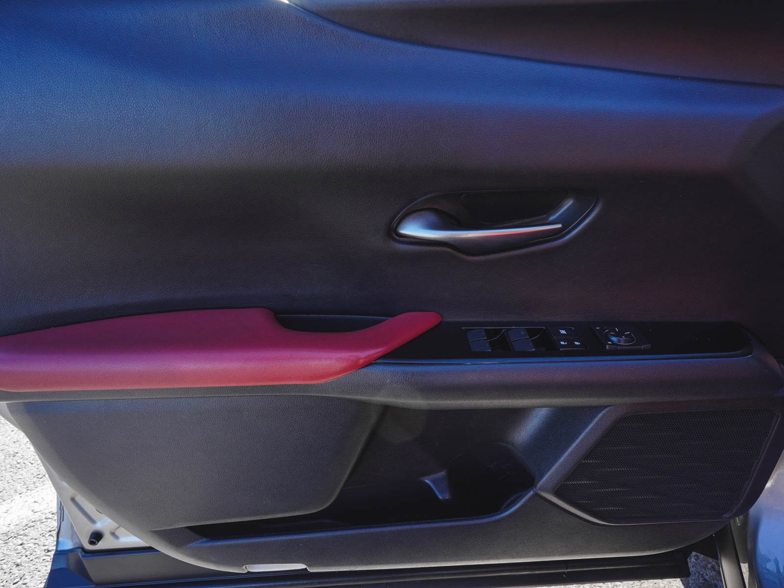 Used 2022 Lexus UX 250h F Sport image 8