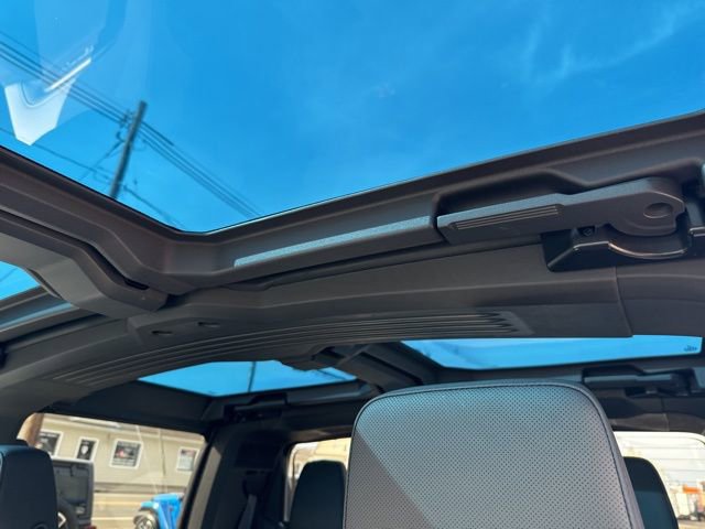 Used 2024 GMC Hummer EV 3X w/ Omega Edition AWD/4WD image 26