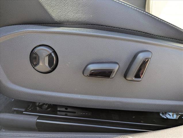 New 2026 Volkswagen Jetta SE FWD image 11