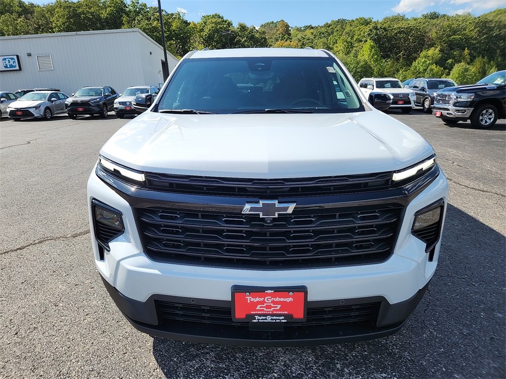 New 2026 Chevrolet Traverse LT w/ Enhanced Driving Package image 3