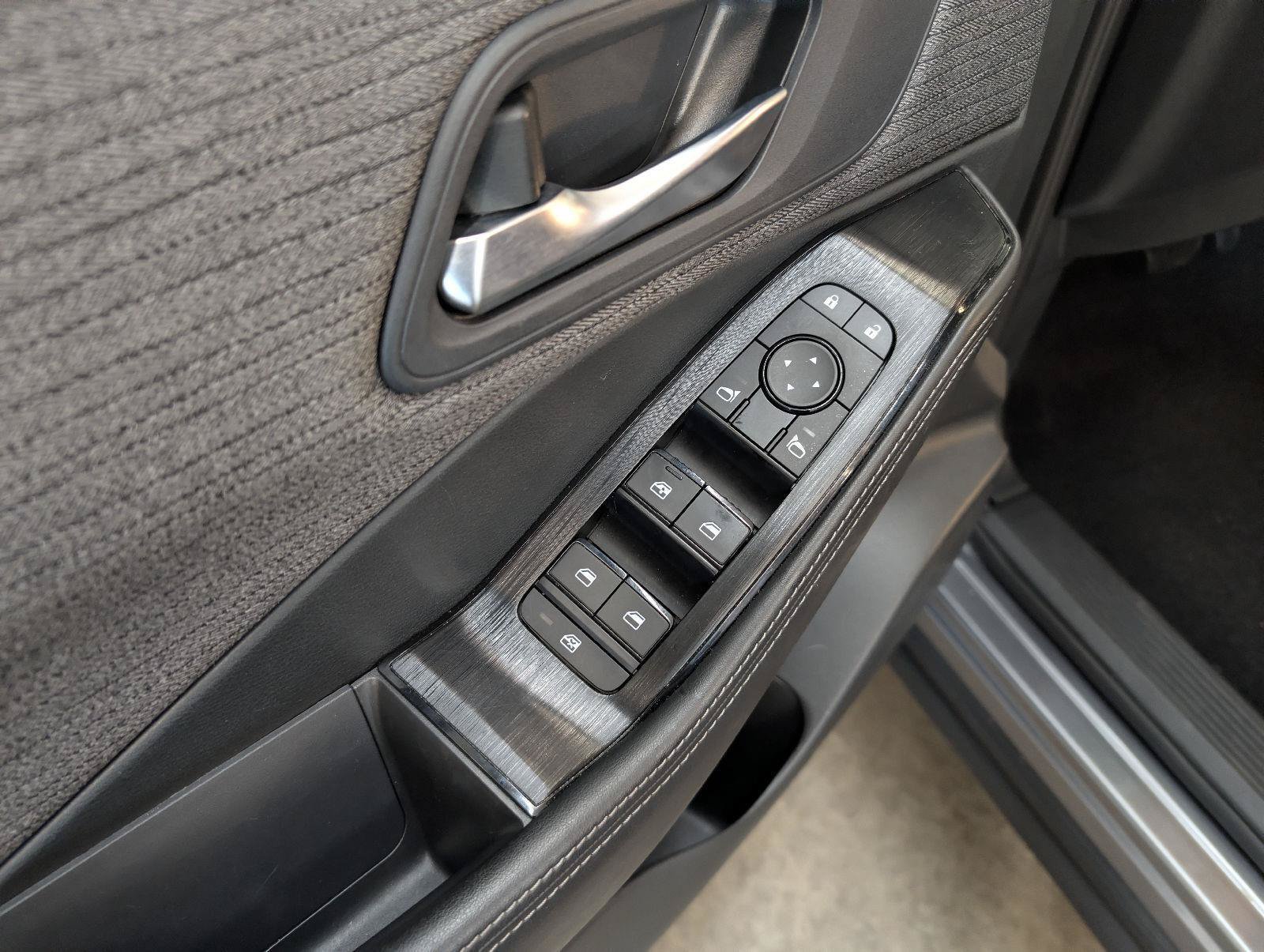 Used 2022 Nissan Rogue SV AWD/4WD image 18