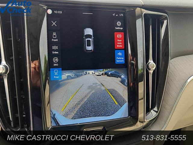 Used 2023 Volvo XC60 B5 Plus AWD/4WD image 17