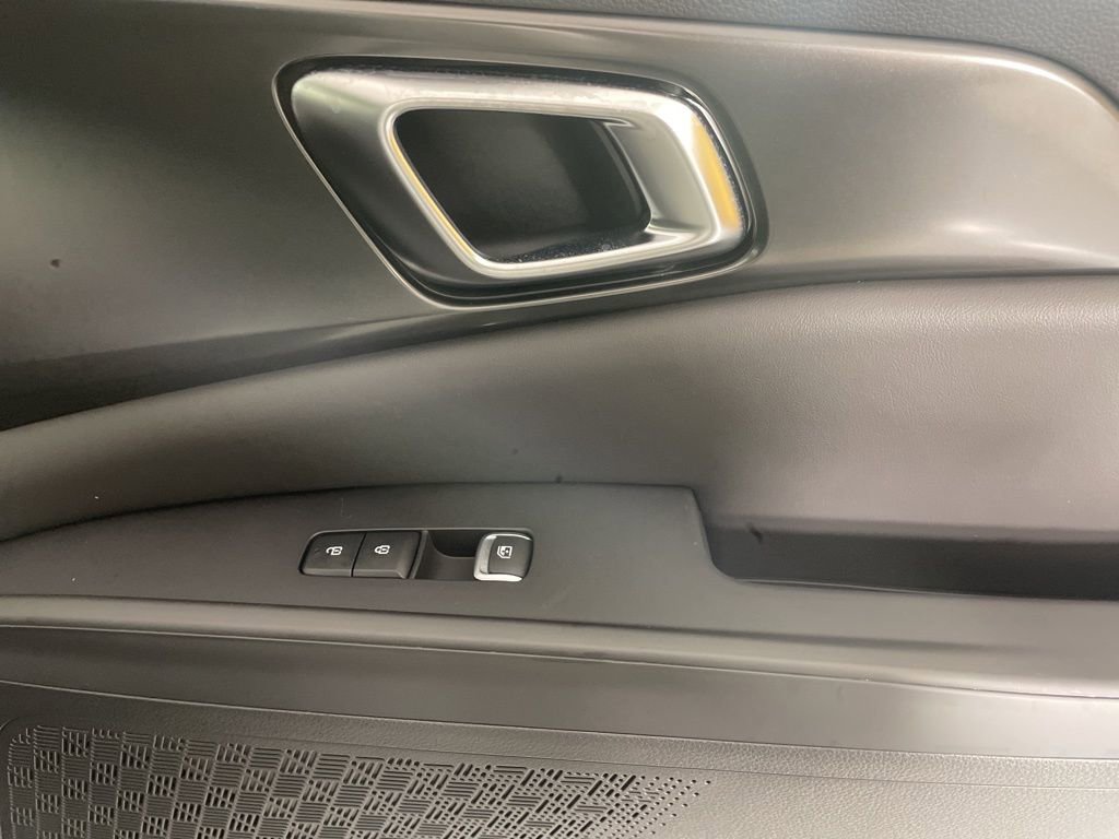 New 2026 Kia Carnival SX w/ SX Dark Edition Package image 12