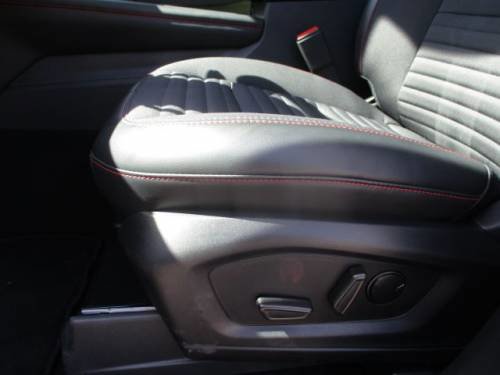 Used 2025 Ford Explorer ST-Line w/ Premium Package image 11