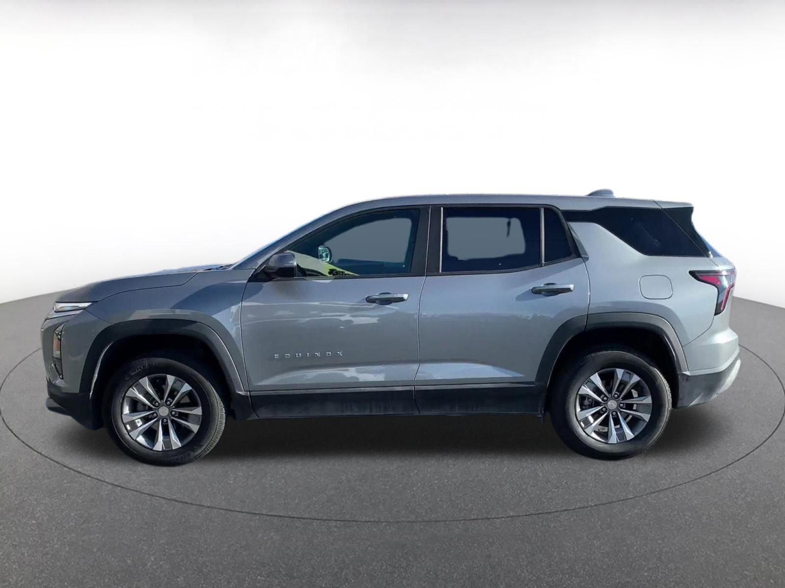 Used 2025 Chevrolet Equinox LT image 9