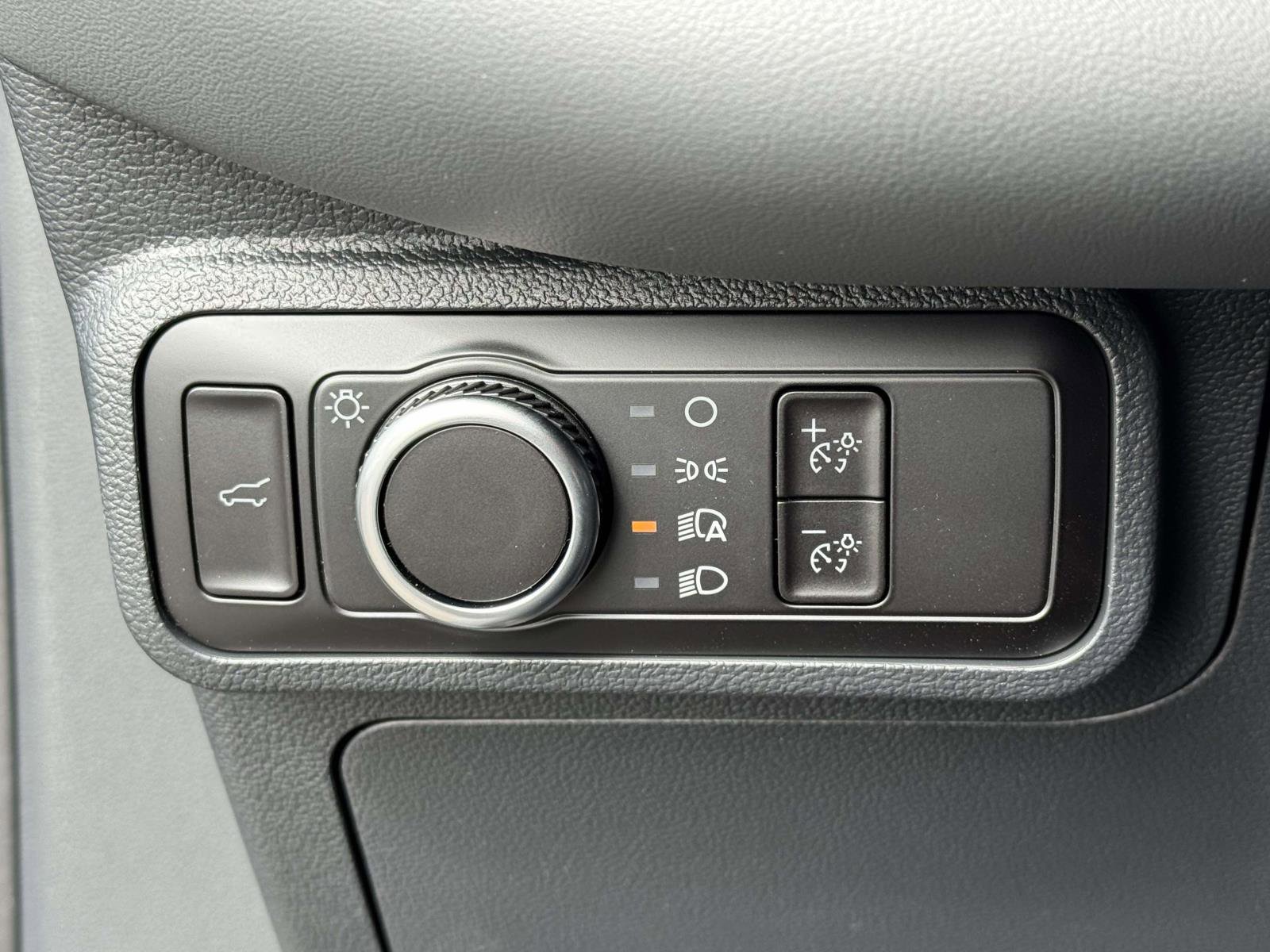 New 2026 Ford Explorer Active image 18