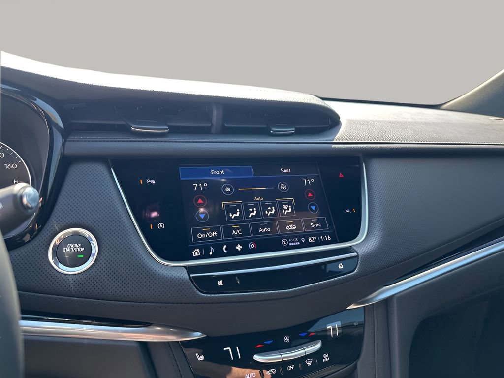 New 2025 Cadillac XT6 Luxury image 35