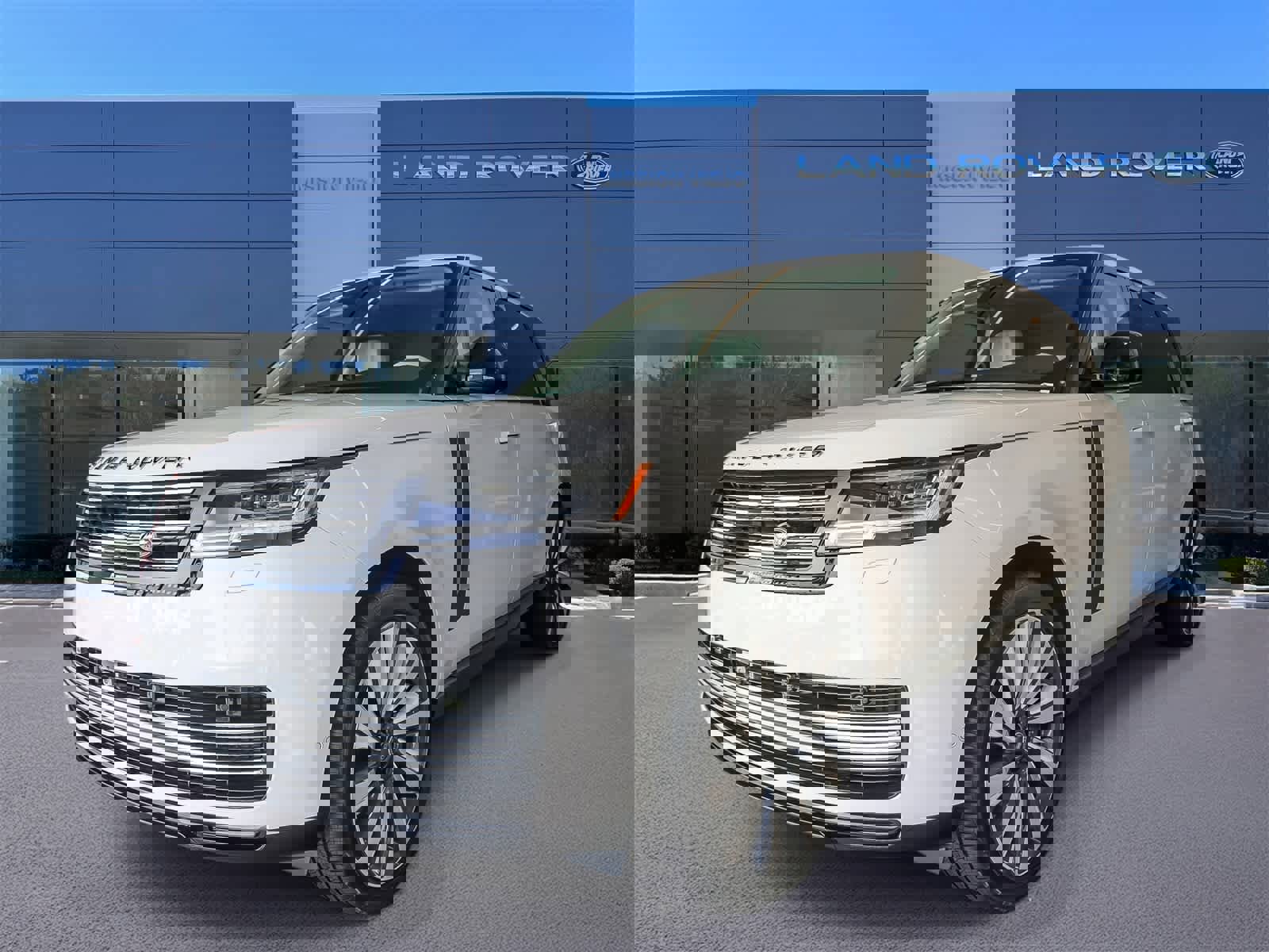 New 2024 Land Rover Range Rover SV image 1