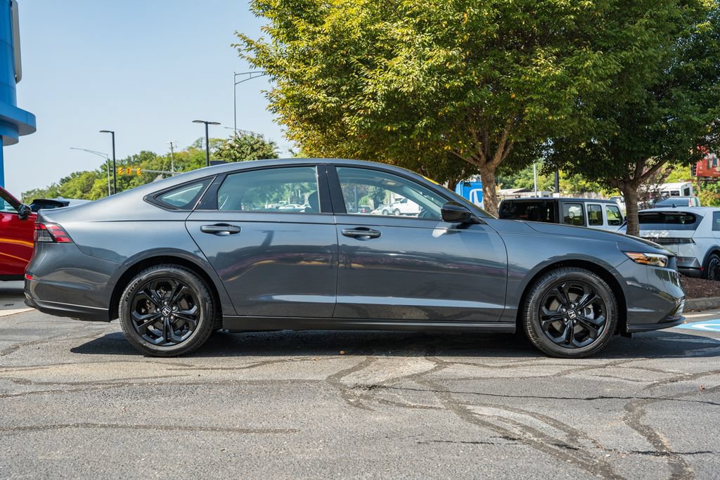 Used 2025 Honda Accord SE image 3