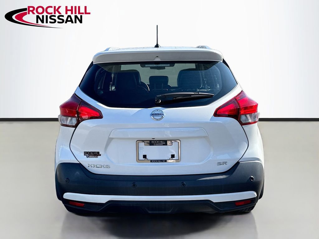 Used 2020 Nissan Kicks SR w/ SR Premium Package image 6