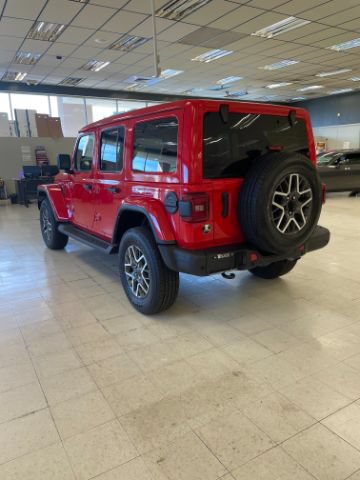 Used 2024 Jeep Wrangler Unlimited Sahara AWD/4WD image 8