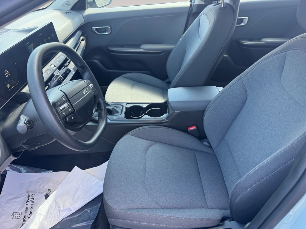 Used 2025 Kia K4 LXS image 9