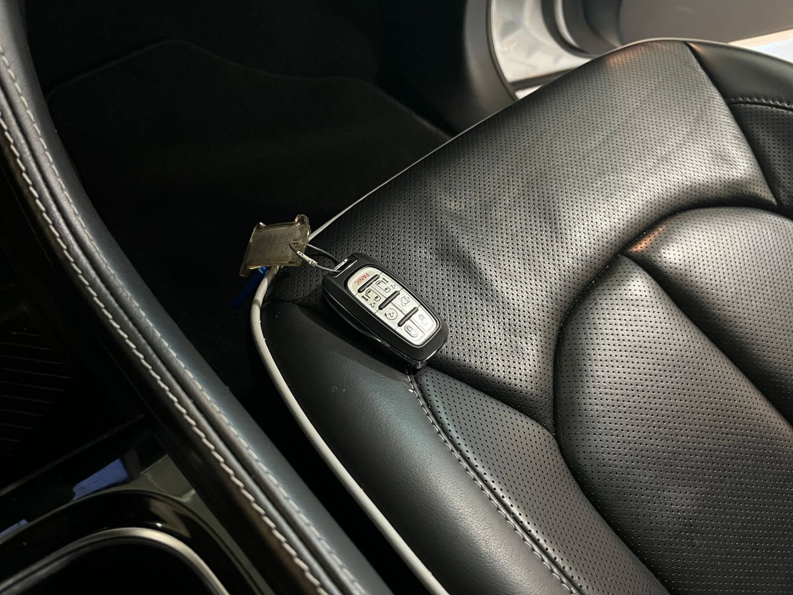 Used 2025 Chrysler Pacifica Limited FWD image 22