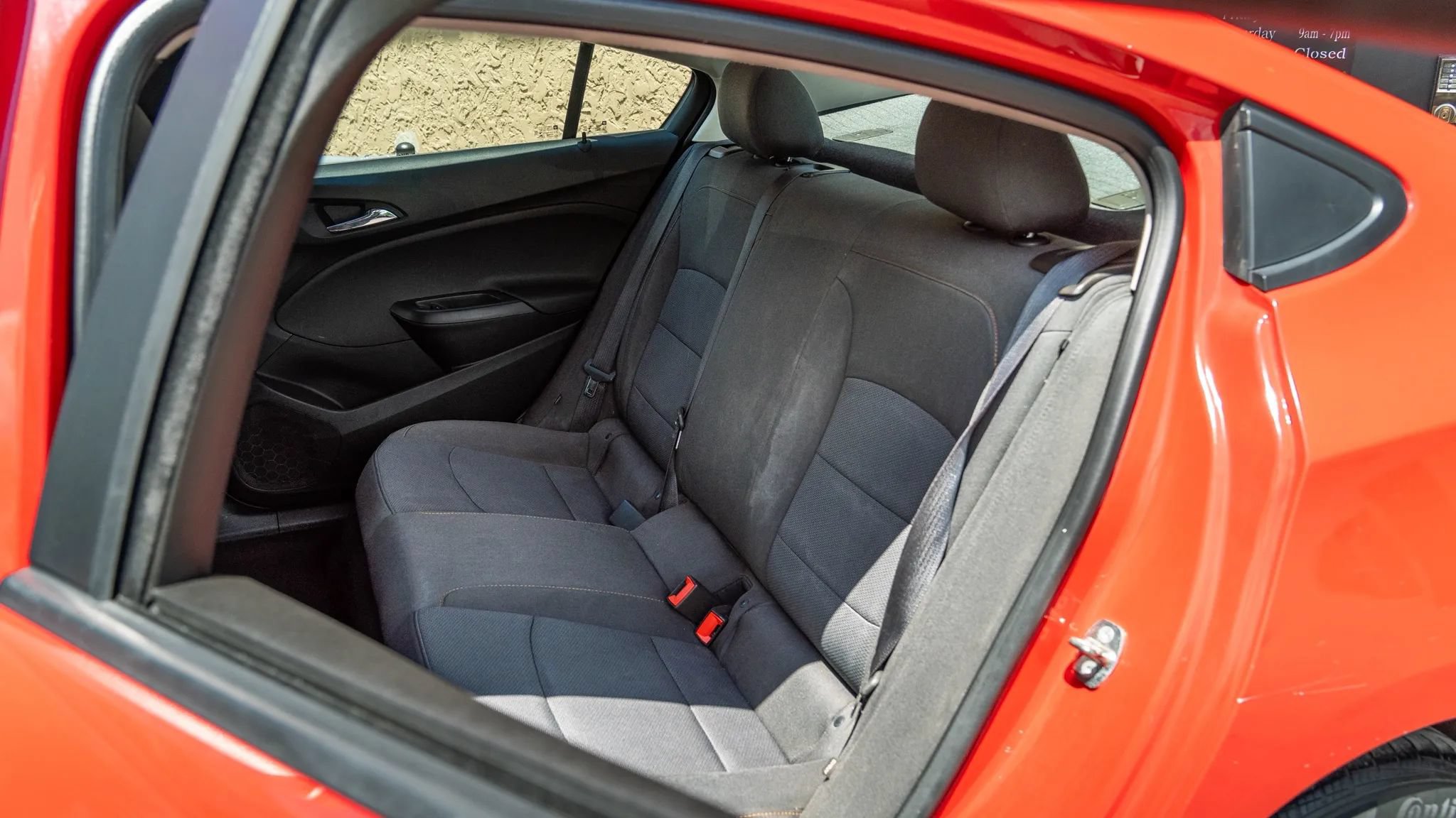 Used 2018 Chevrolet Cruze LS FWD image 17