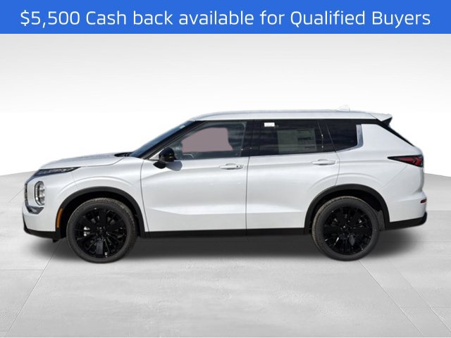 New 2026 Mitsubishi Outlander LE FWD image 2