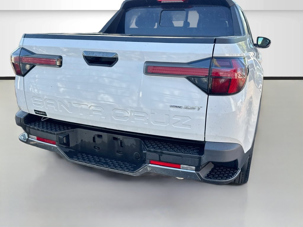 Used 2023 Hyundai Santa Cruz Limited AWD/4WD image 6