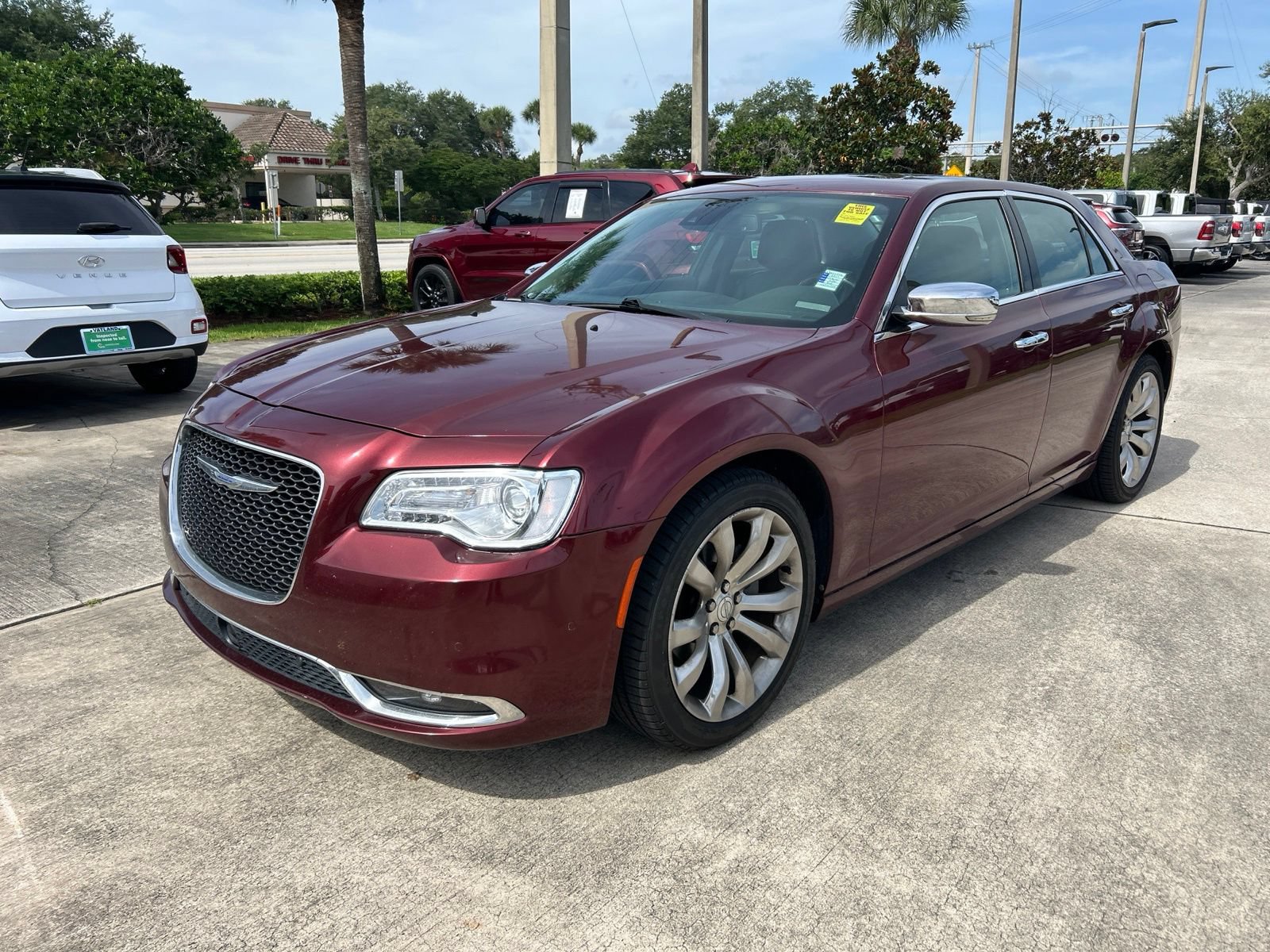 Used 2017 Chrysler 300 C w/ Safetytec Plus Group RWD video 1
