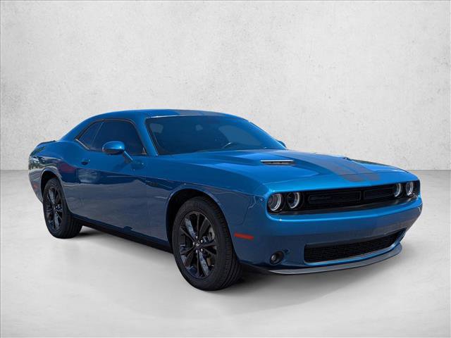 Used 2022 Dodge Challenger SXT video 3