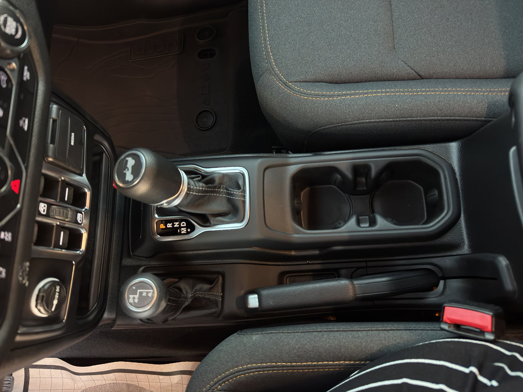 Used 2025 Jeep Wrangler Sport S image 15