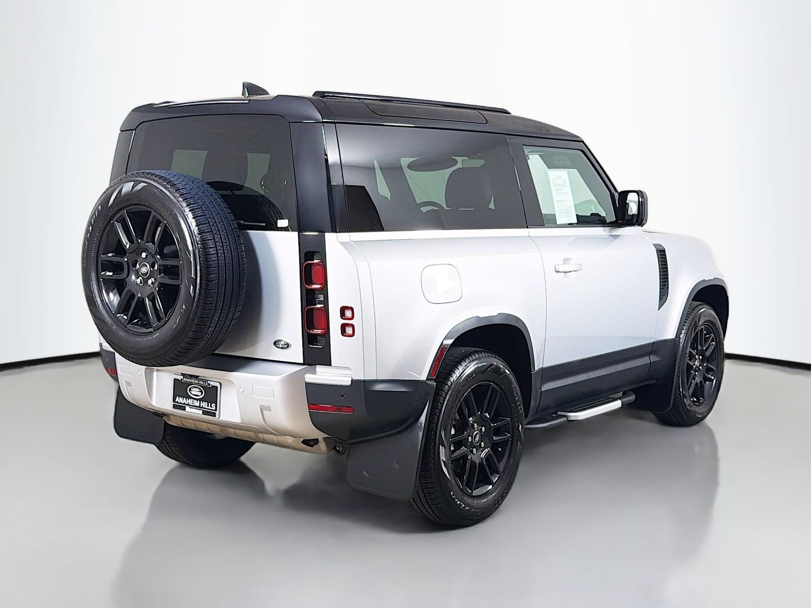 Certified 2023 Land Rover Defender 90 S AWD/4WD image 5