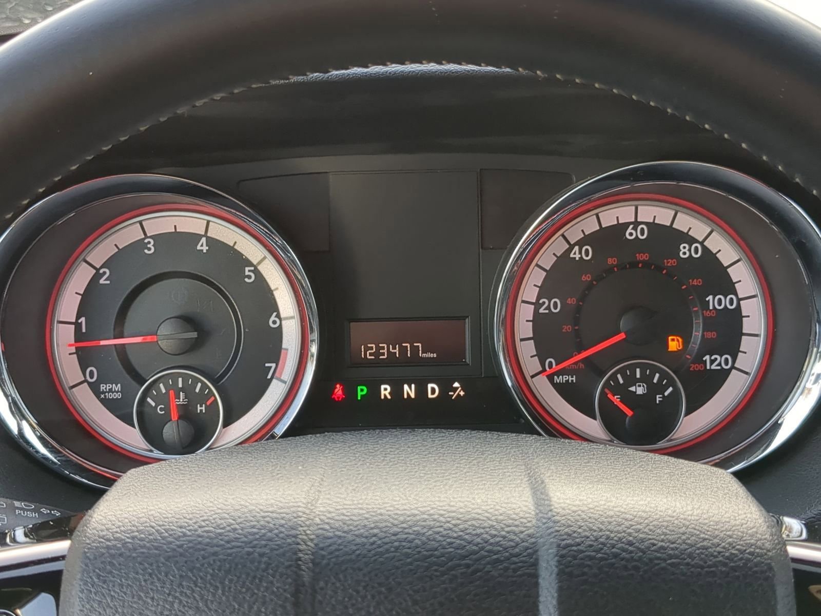 Used 2017 Dodge Grand Caravan SXT image 37