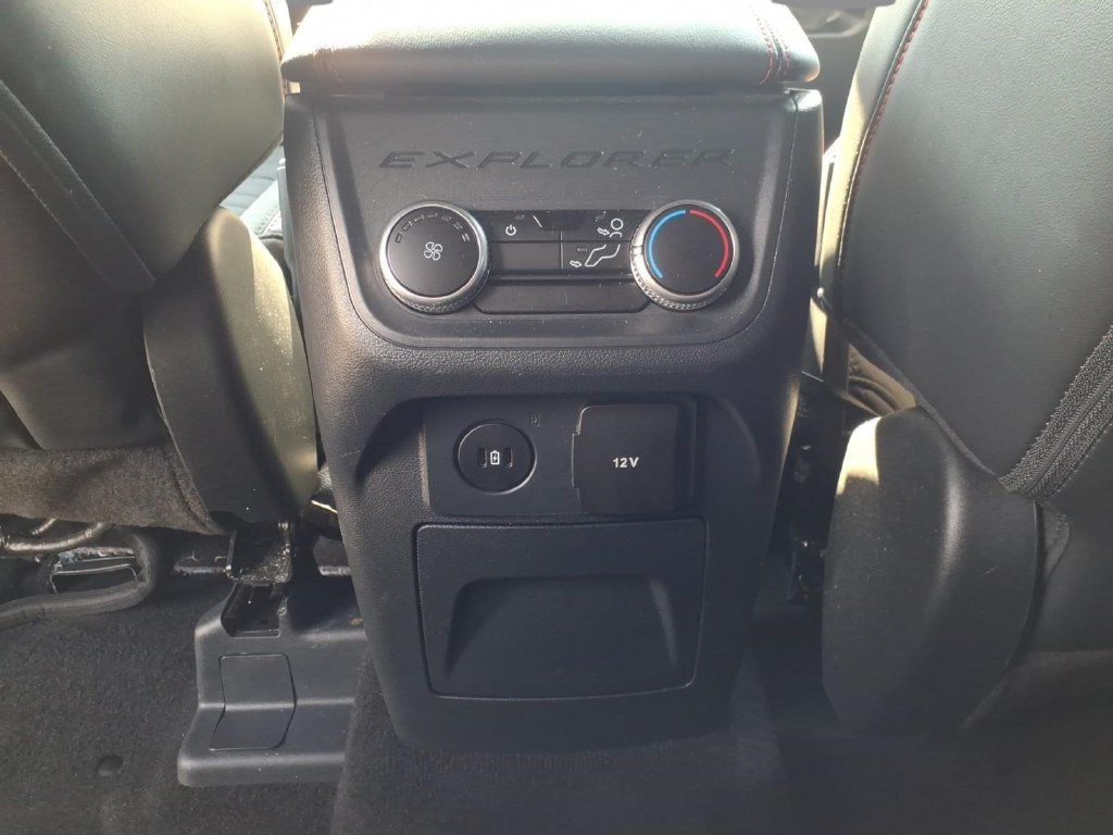 Certified 2025 Ford Explorer ST-Line AWD/4WD image 17