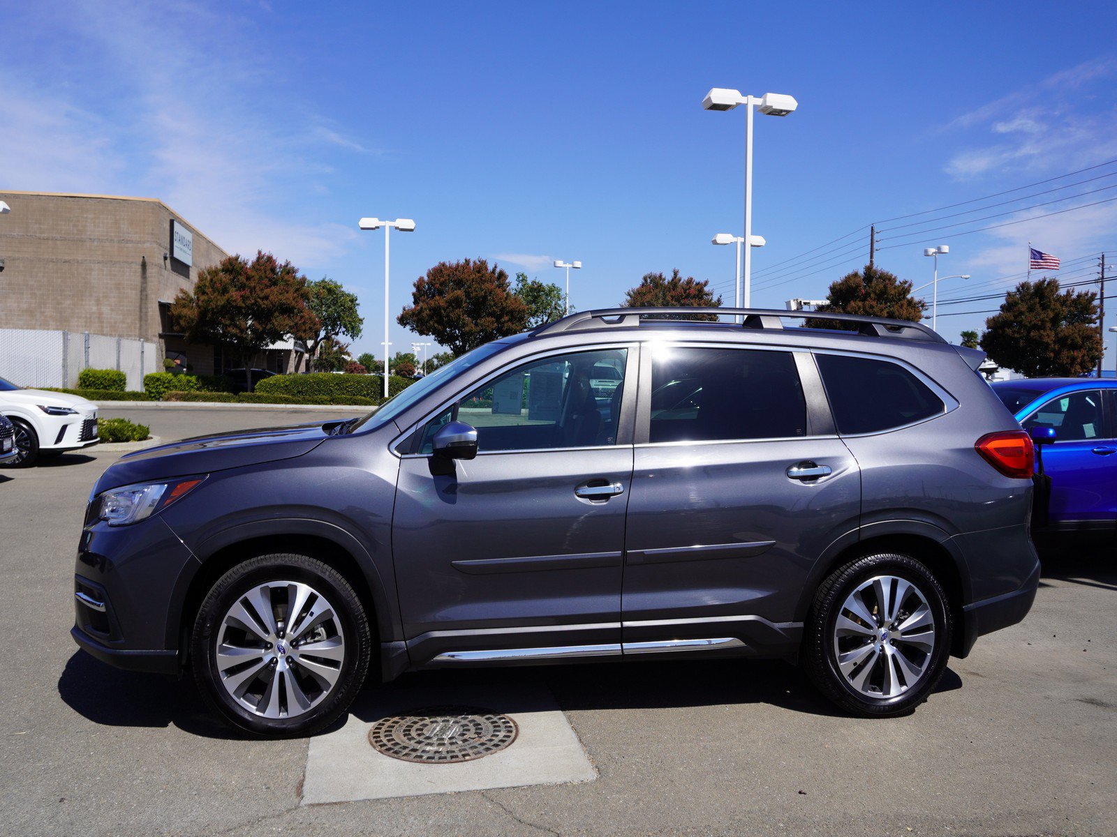 Used 2019 Subaru Ascent Touring AWD/4WD image 6