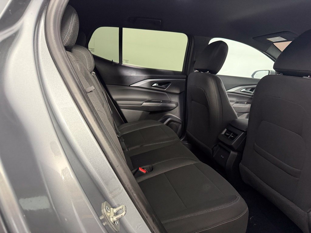 Used 2026 Chevrolet Equinox EV LT FWD image 18
