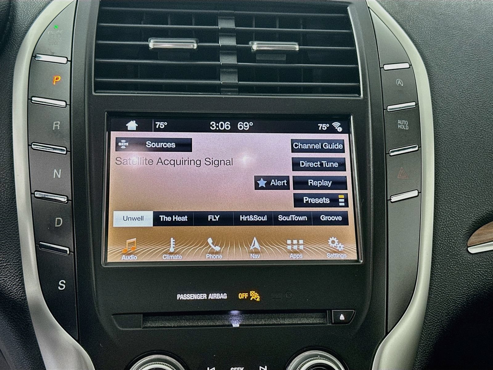 Used 2019 Lincoln MKC Reserve FWD image 15