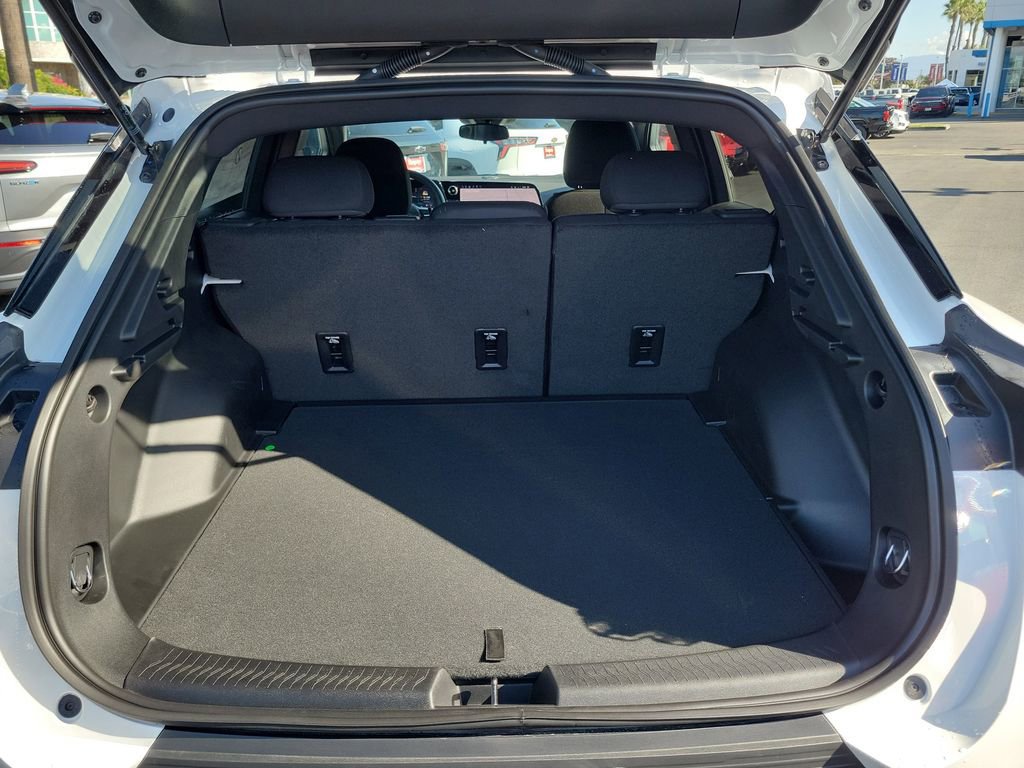 New 2026 Chevrolet Equinox EV LT image 17