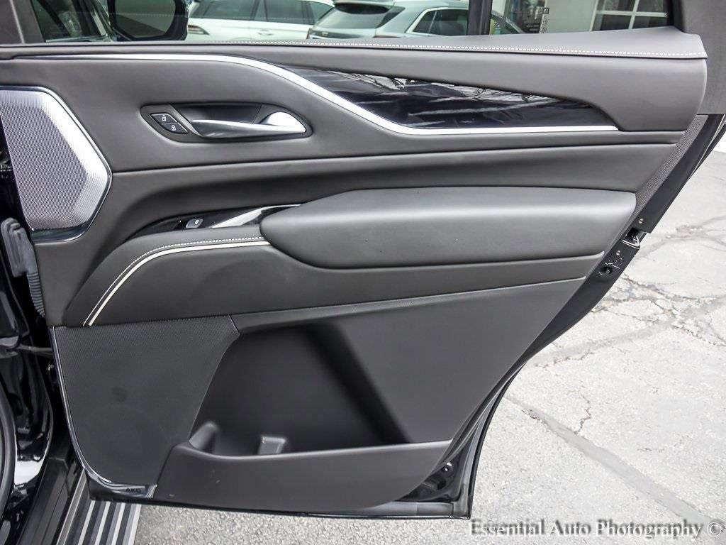 Used 2024 Cadillac Escalade V w/ LPO, ONYX Package image 27