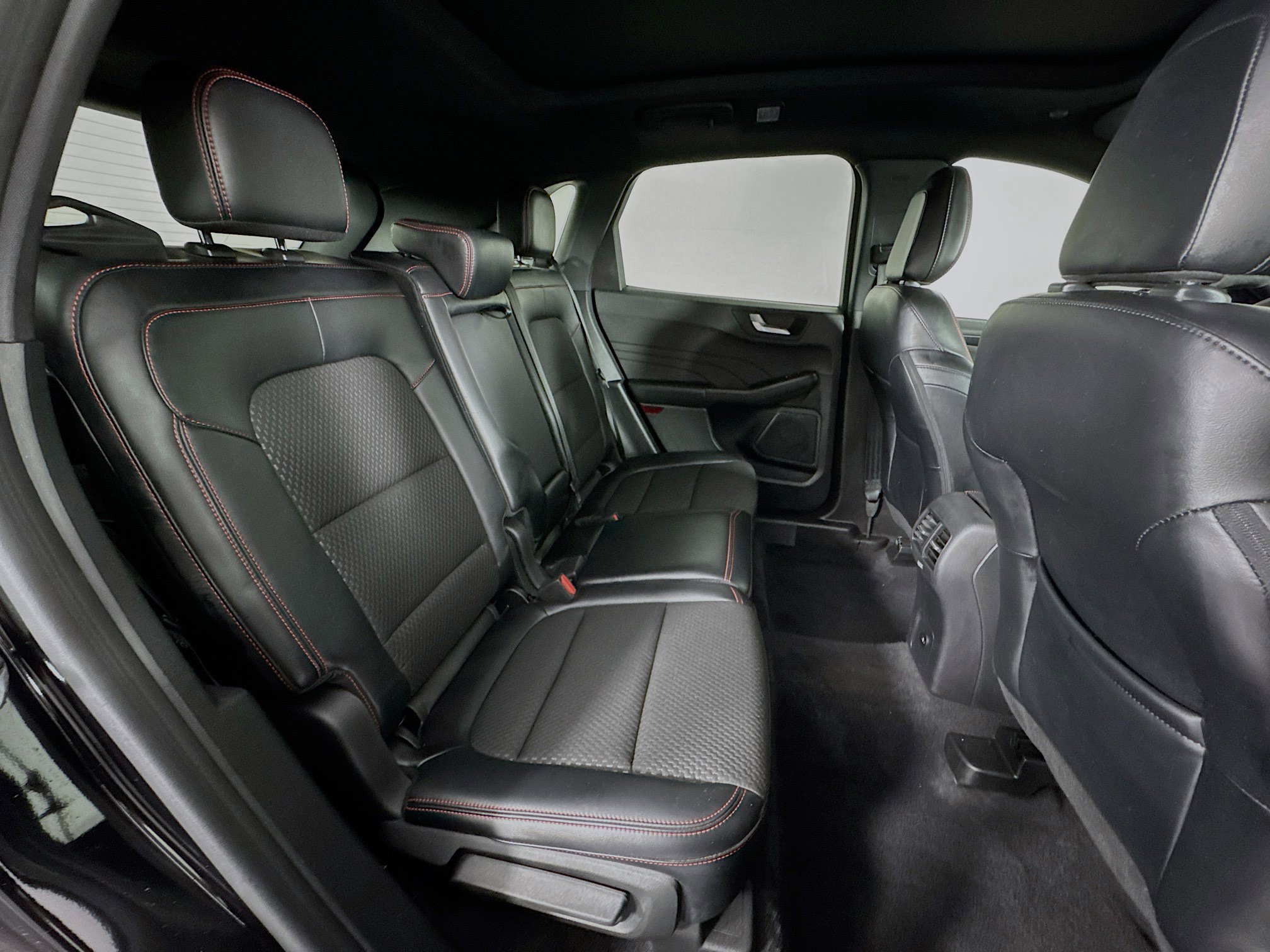 Used 2023 Ford Escape ST-Line w/ Tech Pack #1 AWD/4WD image 28