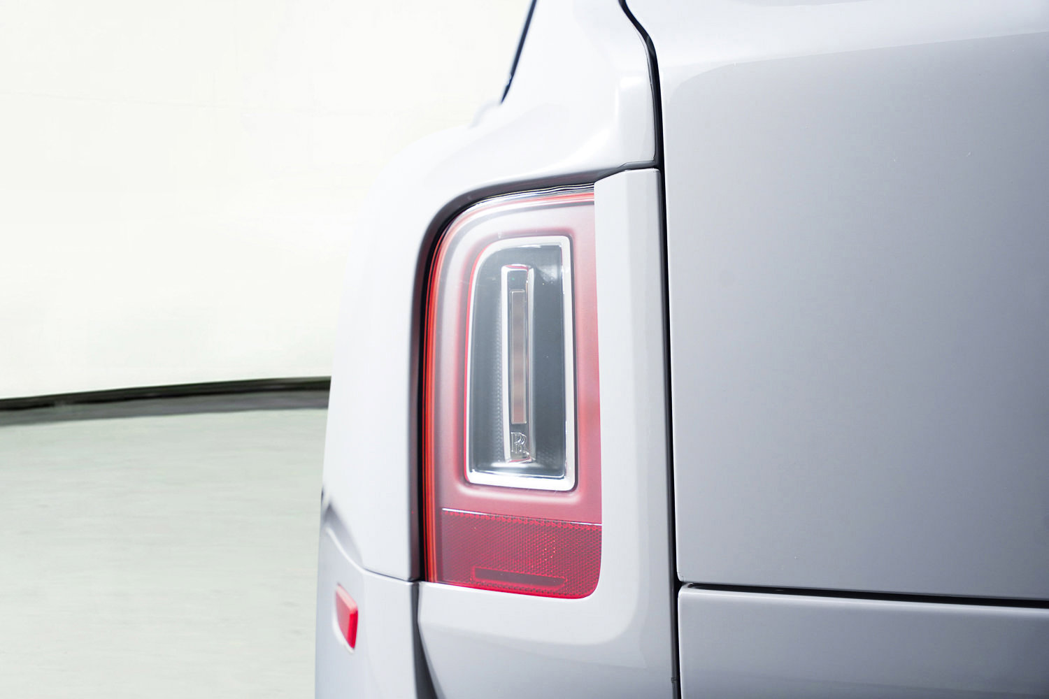 Used 2024 Rolls-Royce Cullinan Black Badge image 14