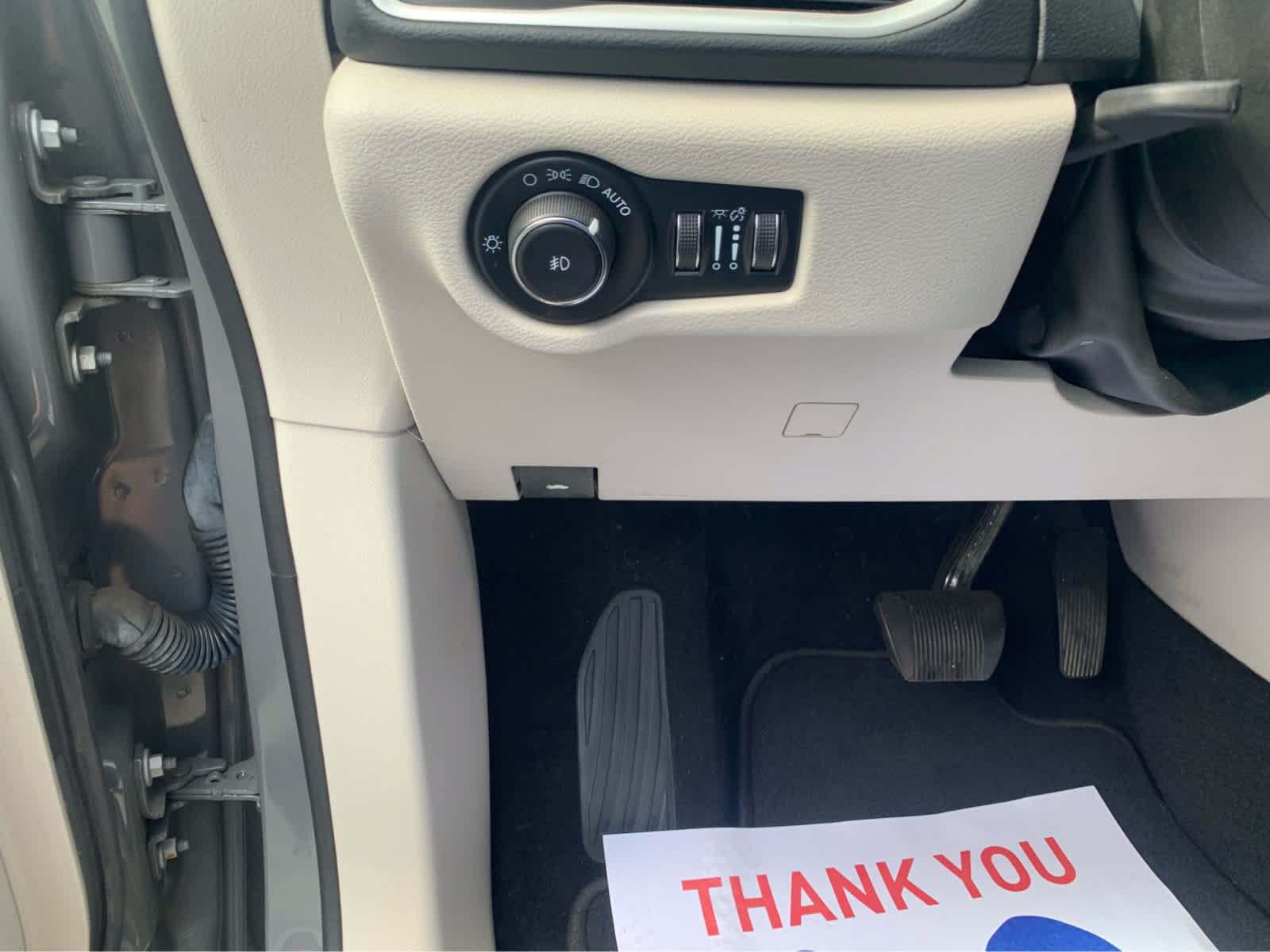 Used 2022 Chrysler Pacifica Touring-L FWD image 14