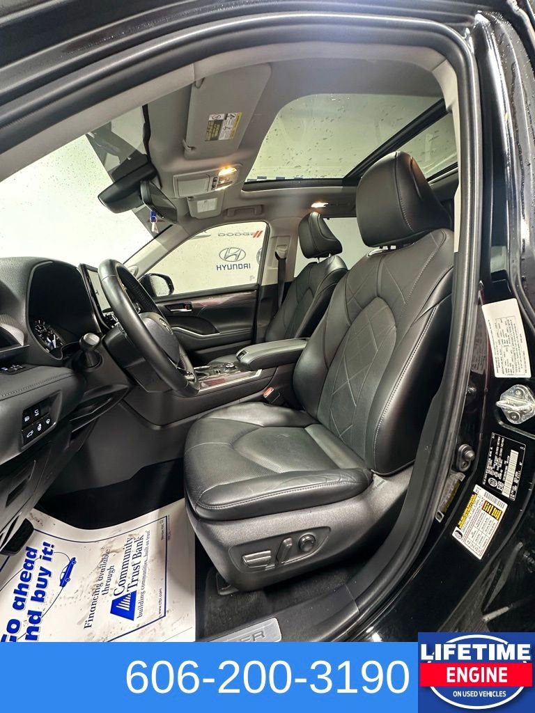 Used 2022 Toyota Highlander Platinum image 14