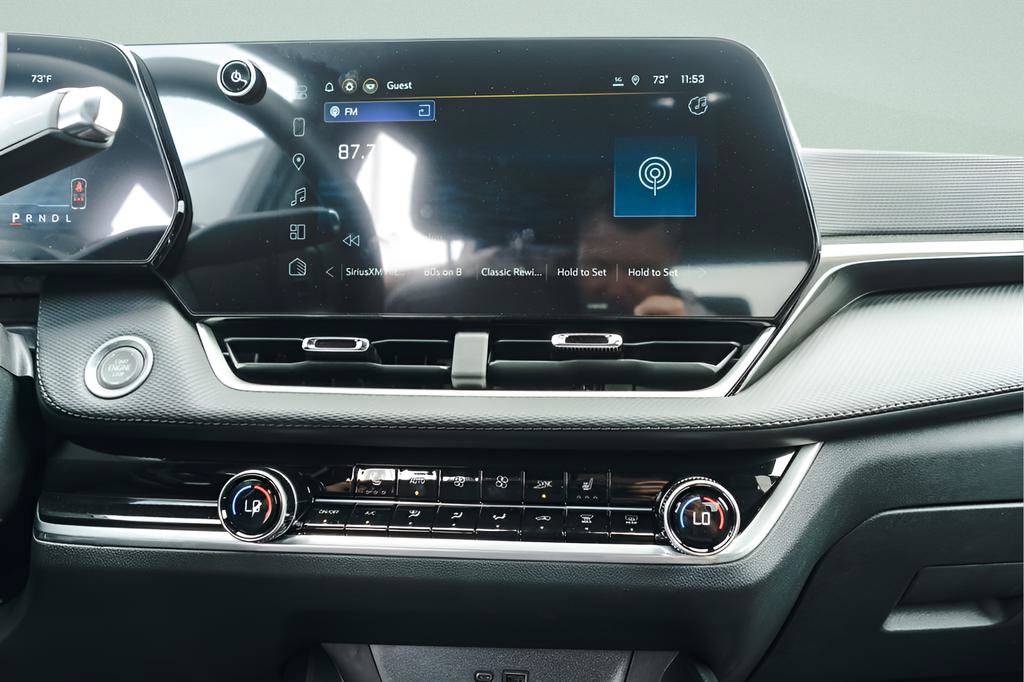 New 2026 Chevrolet Equinox LT w/ Convenience Package II FWD image 12