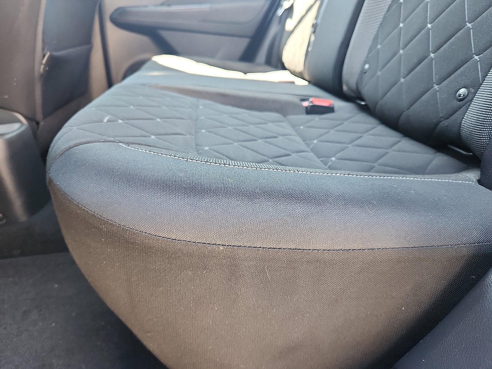 Used 2018 Nissan Kicks SV FWD image 26