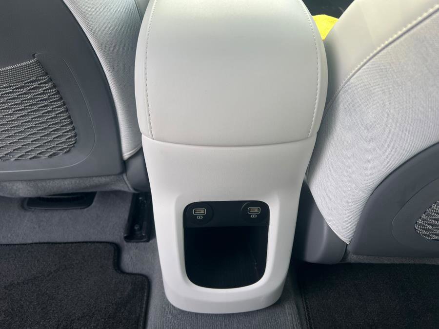Used 2024 Hyundai Ioniq 5 Limited image 46