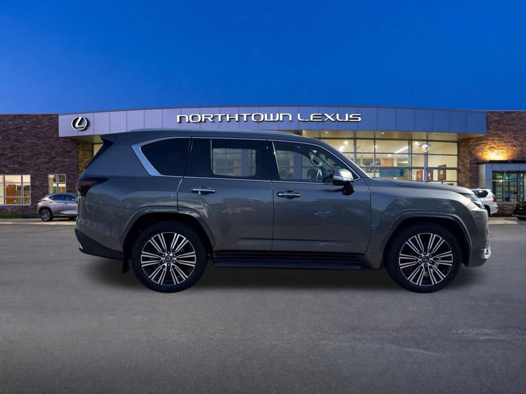 Certified 2025 Lexus LX 600 4WD w/ Accessory Package (2T) image 24