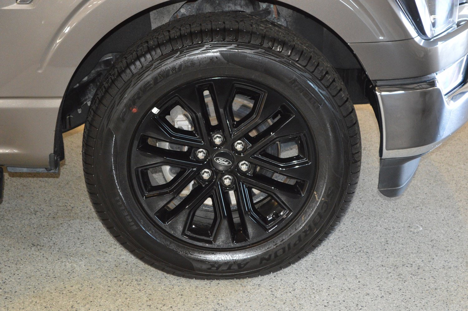 Used 2023 Ford F150 XLT image 9