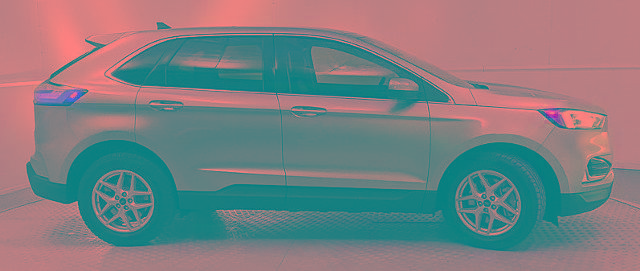 Certified 2022 Ford Edge SEL w/ Convenience Package image 2