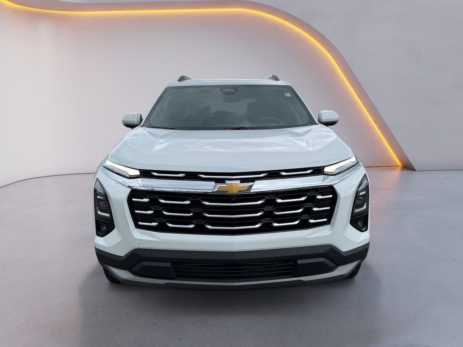 Used 2025 Chevrolet Equinox LT w/ Convenience Package II FWD image 8