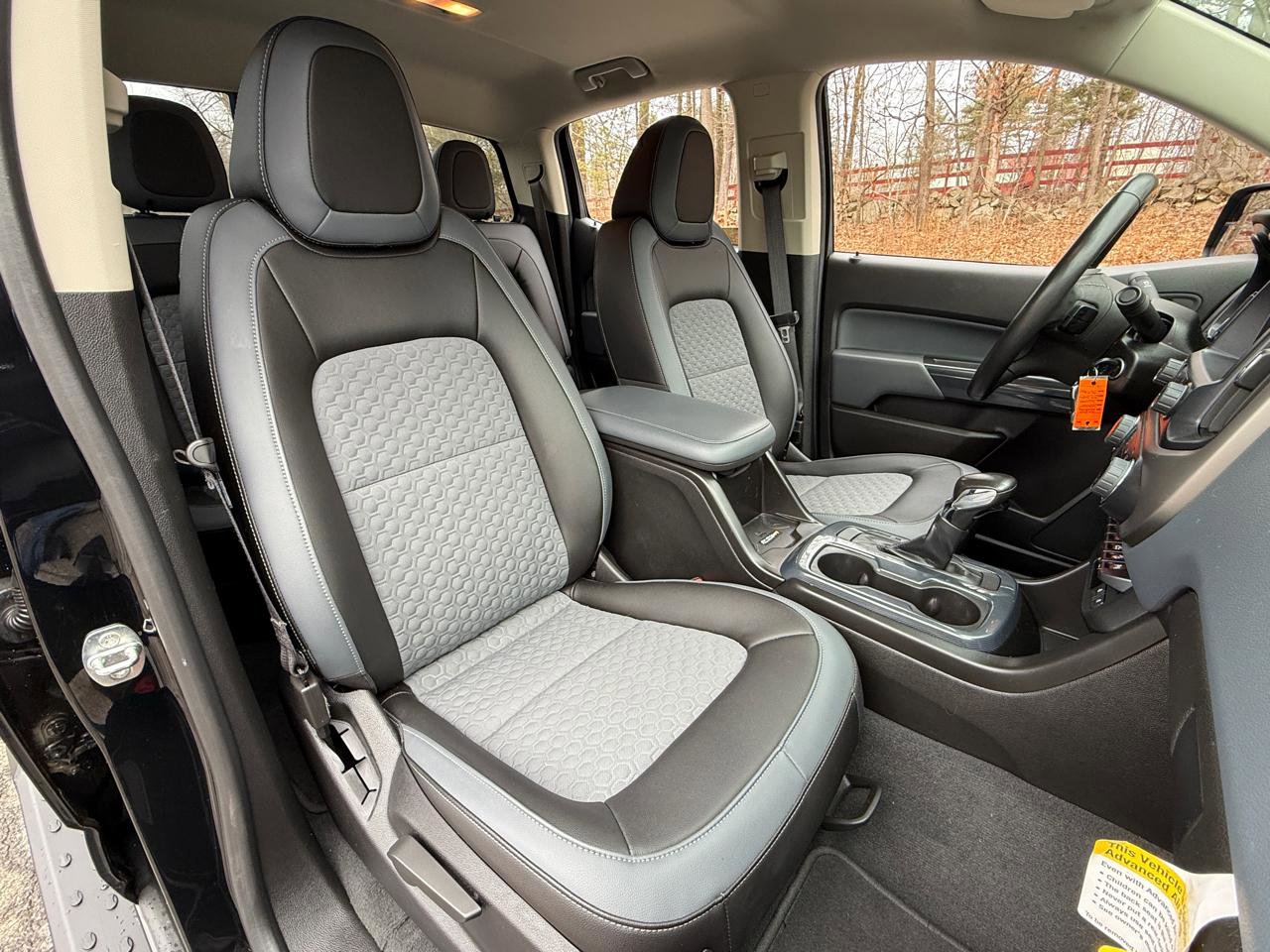 Used 2022 Chevrolet Colorado Z71 w/ Safety Package image 29